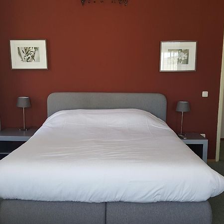 Hotel Het Gemeentehuis Uithuizen Esterno foto