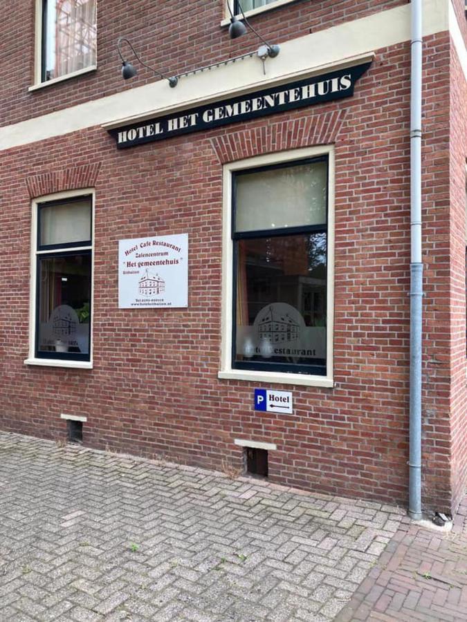 Hotel Het Gemeentehuis Uithuizen Esterno foto