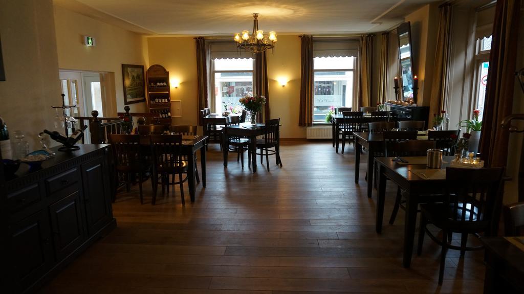 Hotel Het Gemeentehuis Uithuizen Esterno foto