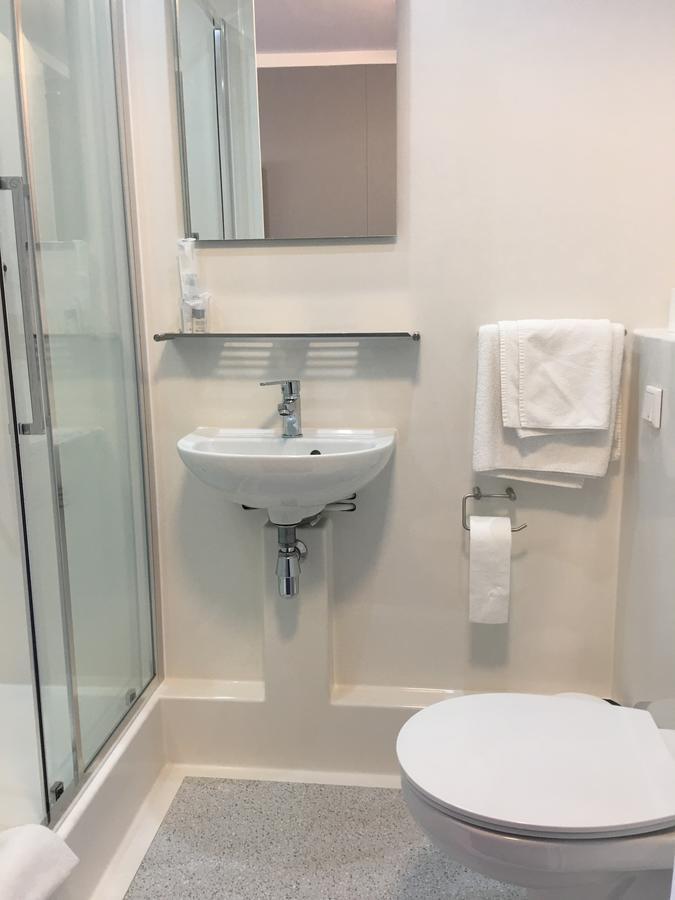 Hotel Het Gemeentehuis Uithuizen Esterno foto