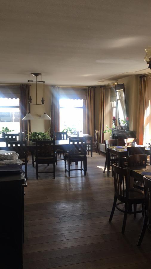 Hotel Het Gemeentehuis Uithuizen Esterno foto